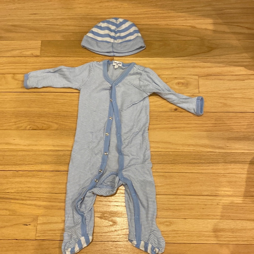 Boys Splendid onesie and hat set in size 3-6 months